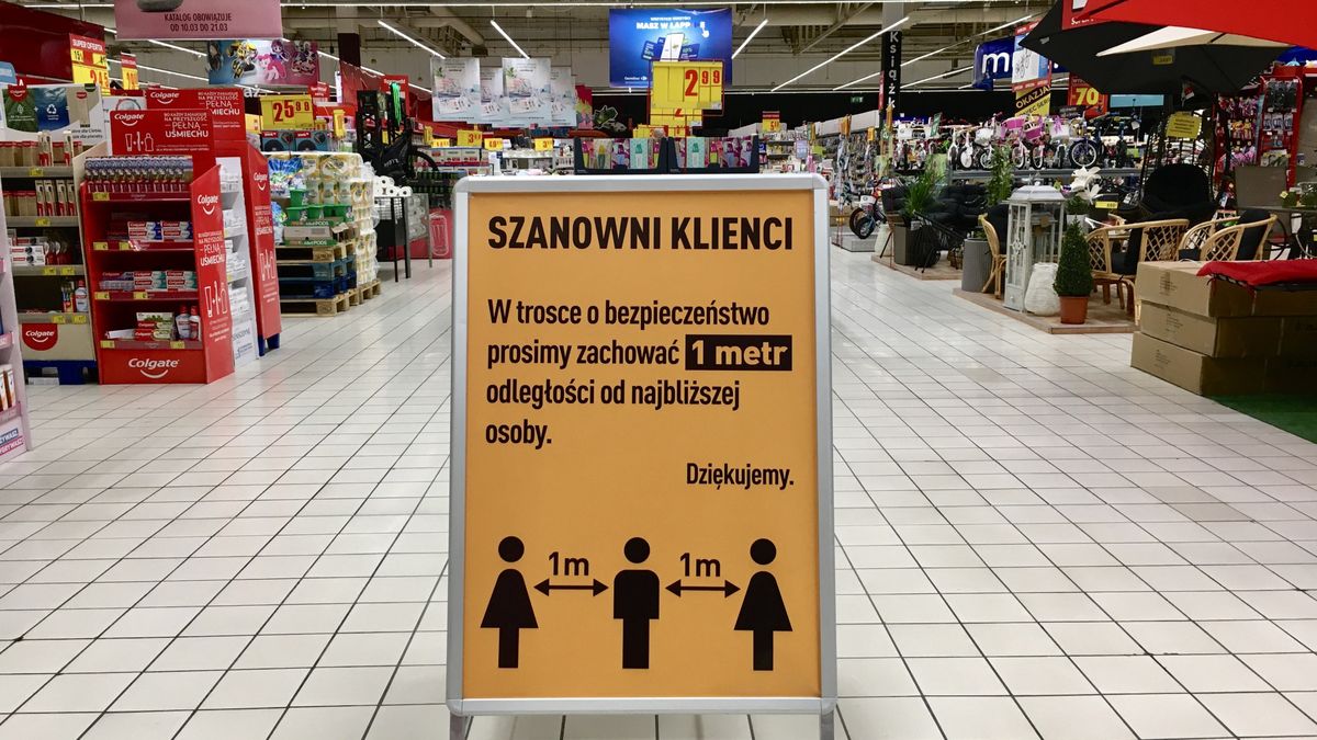 Sklepy muszą dostosować się do nowego reżimu epidemiologicznego.