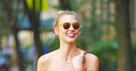 LOOK OF THE DAY: Karlie Kloss w kombinezonie Fendi