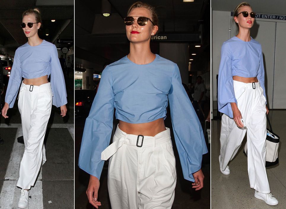 LOOK OF THE DAY: Karlie Kloss w bluzce Rosie Assoulin