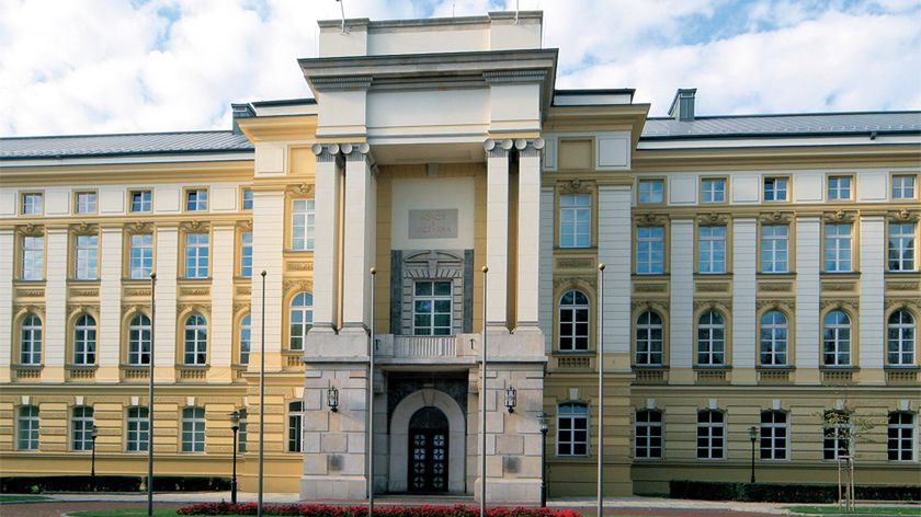 Przetarg dla KPRM. Wygrał twórca planszówek