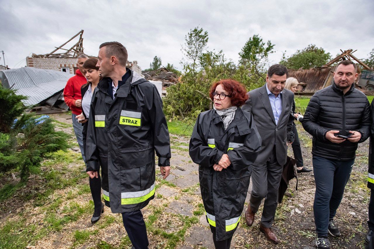 Elżbieta Kruk w mundurze strażackim. MSWiA komentuje sprawę 