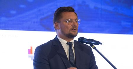 Prezydent Katowic zasłabł. Sesja rady miasta przerwana