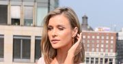 Ponętna Joanna Krupa w różowym bikini. Fani dopytują, ile ma lat