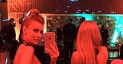Joanna Krupa w za ciasnej sukience. Jej biust tego nie wytrzymał