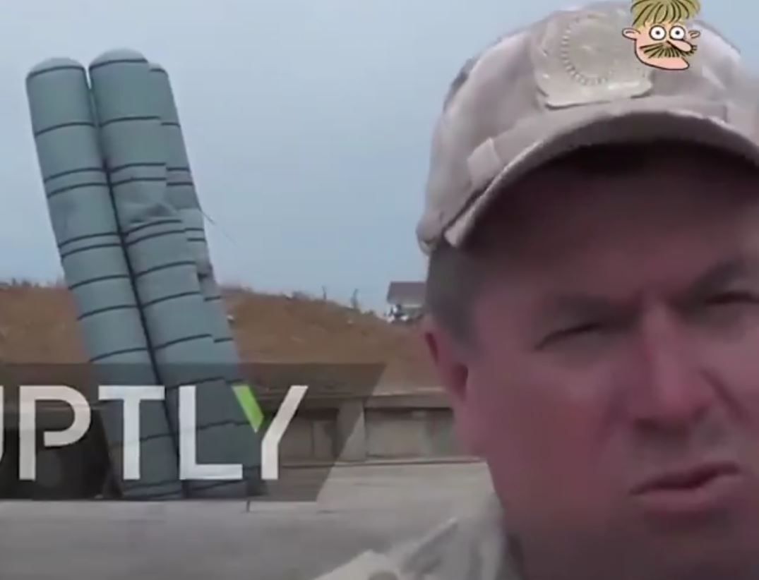 Krym. Rosjanie chwalą się nadmuchiwanymi systemami rakietowymi S-400
