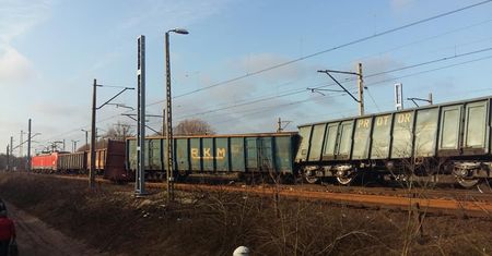 Wagony pociągu towarowego wykoleiły się w Poznaniu. Poważne utrudnienia