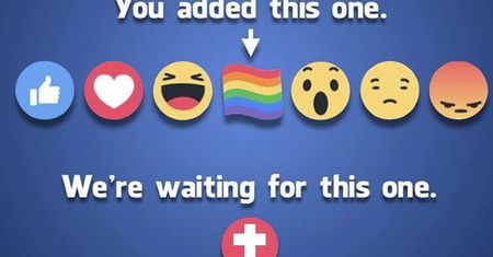 Była tęcza, krzyża nie będzie. Facebook odmówił katolikom