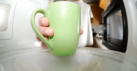 Nietypowe zastosowania kuchenki mikrofalowej