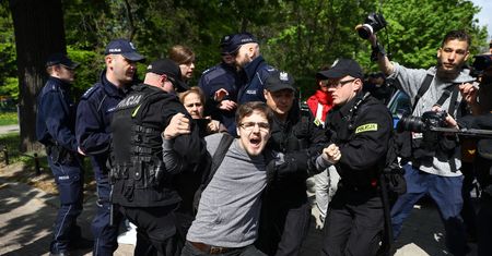 Incydent przed siedzibą KRS. 11 osób zatrzymanych