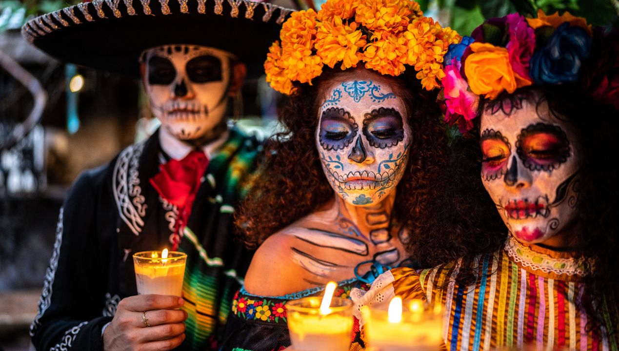 Święto Zmarłych w Meksyku wygląda niczym bajka "Coco". Nie ma tam miejsca na smutek