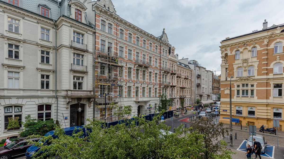 Widok na inwestycję Foksal 13/15.