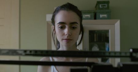 Lily Collins schudła do roli anorektyczki. Usłyszała same pochwały
