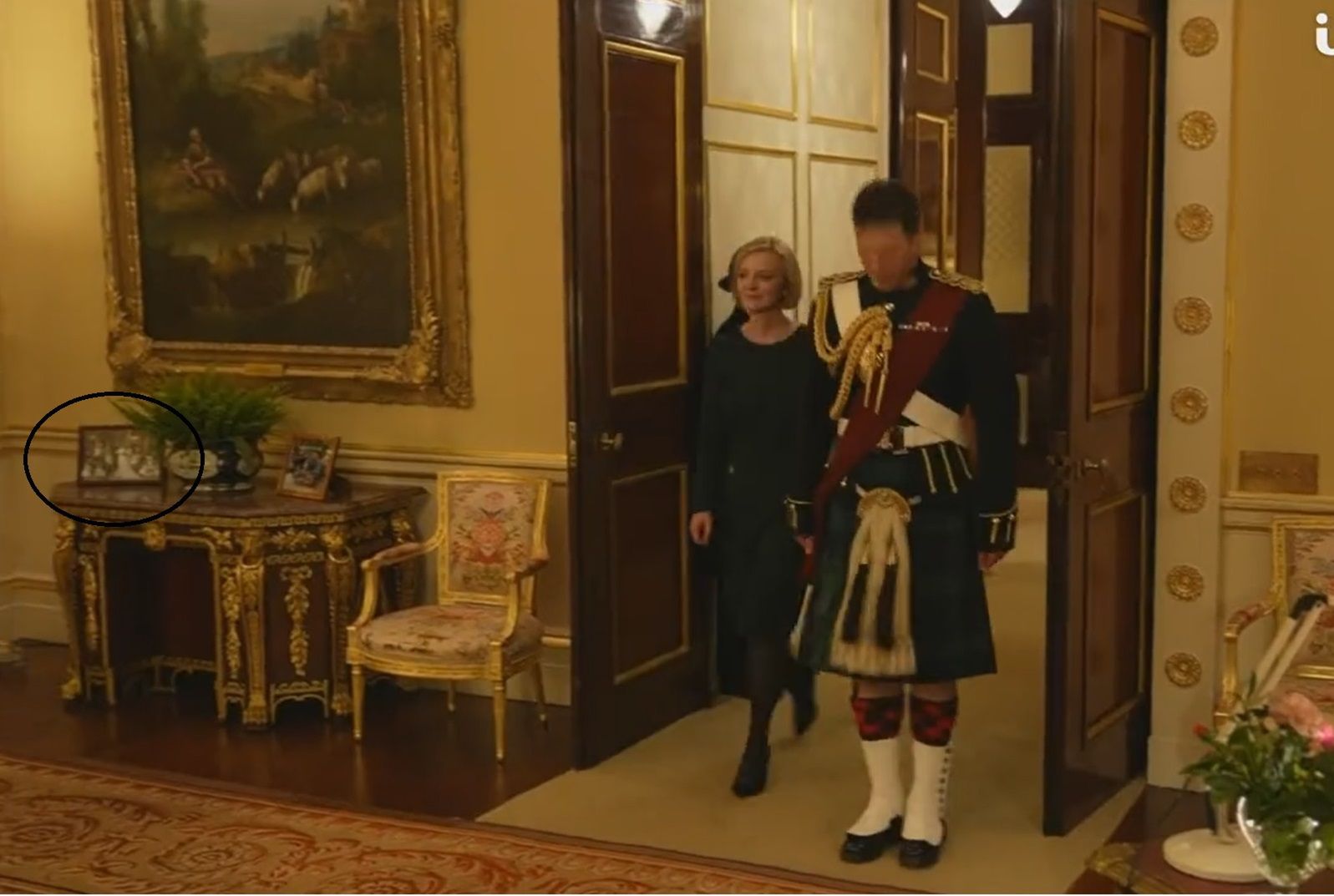 Król Karol III ma zdjęcie Meghan i Harry'ego