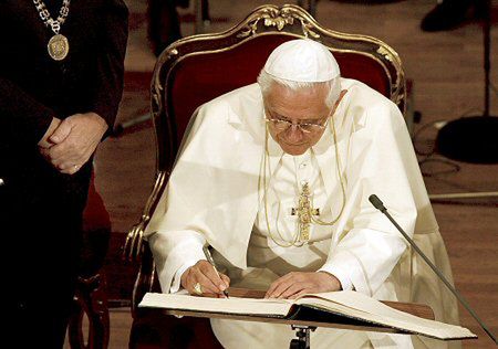 Papież: w obliczu nienawiści i fanatyzmu głośmy Boga