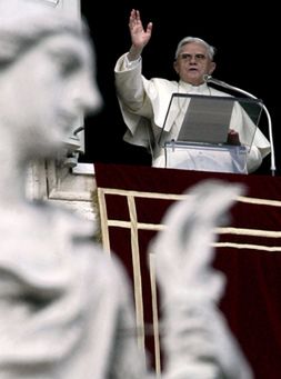 Benedykt XVI apeluje o pokój w Iraku i Nigerii