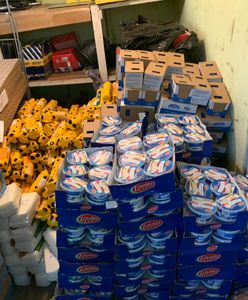 Celnicy w szoku. Autobus przewoził 2 tony towaru z promocji w Biedronce