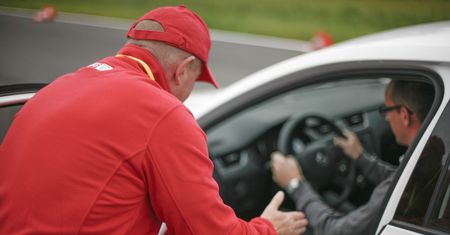 Poszukiwany: instruktor jazdy. W branży brakuje rąk do pracy