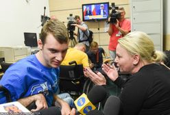 Protestujący w Sejmie straszą premiera. "Będzie musiał przenieść szczyt NATO"