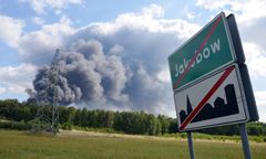 Pożar śmieci w Jakubowie. Właściciel z zarzutami, idzie do aresztu