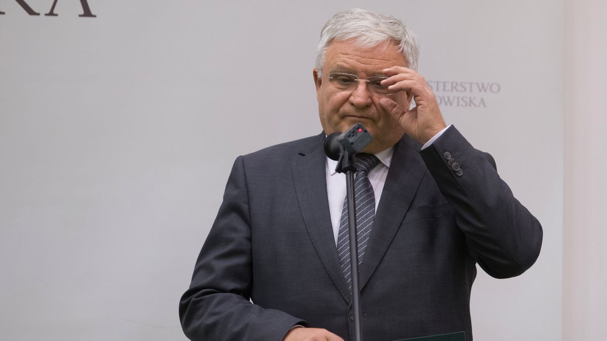 Kazimierz Kujda jako szef Narodowego Funduszu Ochrony Środowiska pomógł fundacji Lux Veritatis zdobyć wielomilionową dotację, łamiąc procedury - wynika z dokumentów, do których dotarł money.pl