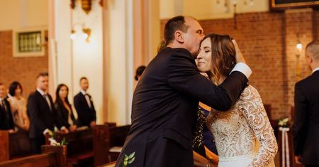 Paweł Kukiz pochwalił się zdjęciami ze ślubu córki. Był naprawdę wzruszony