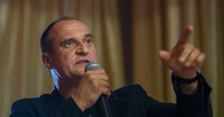 Spadek PiS w sondażu, ale i tak ponad 40 proc. Opozycja w tyle