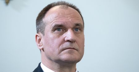 Paweł Kukiz zastanawia się nad "wypożyczeniem" posła. Zdecydują internauci
