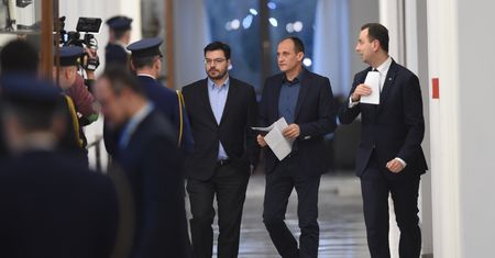 Wybory parlamentarne. Koalicja po polsku. PSL na razie na lodzie, ale ma plan awaryjny