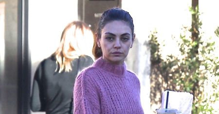 Zmęczona Mila Kunis. Bez makijażu, z podkrążonymi oczami