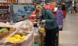 Sklepy w Wielką Sobotę otwarte będą krócej, "godziny seniora" obowiązują