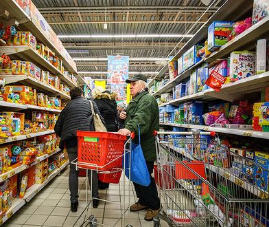 Polacy wciąż łatwo dają się nabrać na promocje. Widać to na przykładzie kobiet