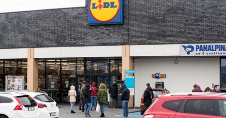 Nowe godziny otwarcia sklepów w weekend. Tak działa Biedronka, Lidl, Kaufland, Dino i Żabka 4 i 5 kwietnia