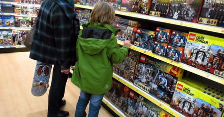 Zakupy w ciszy i spokoju są możliwe. Sieć supermarketów wprowadza "cichą godzinę"