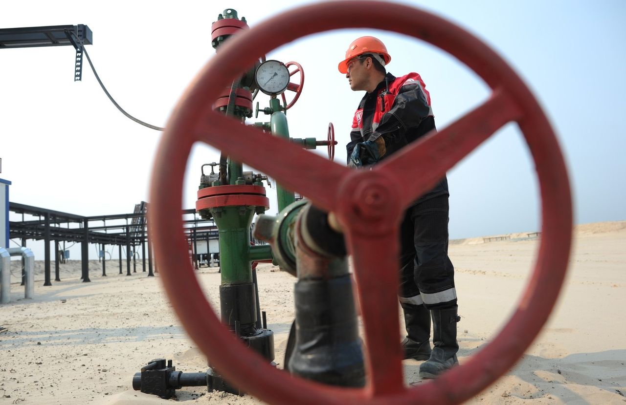 Zanieczyszczona ropa z Rosji. Podejrzanych sześć osób, cztery w areszcie 