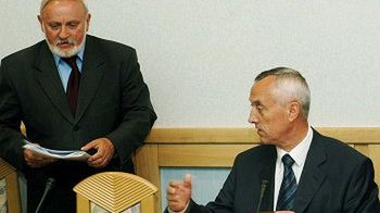 Przewodniczący Państwowej Komisji Wyborczej Ferdynand Rymarz i sekretarz Kazimierz Czaplicki