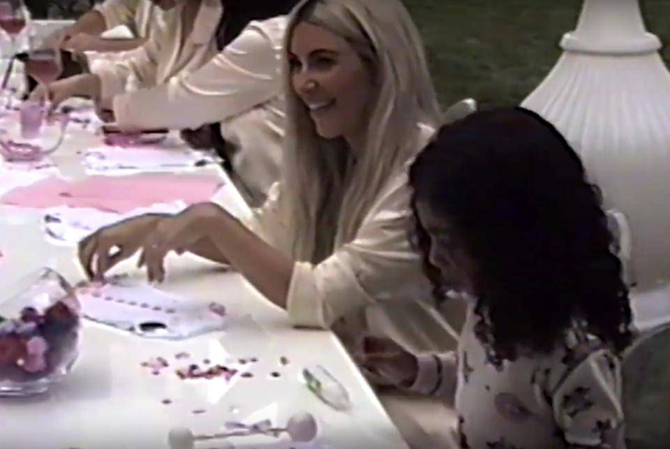 Kim Kardashian na baby shower u Kylie Jenner