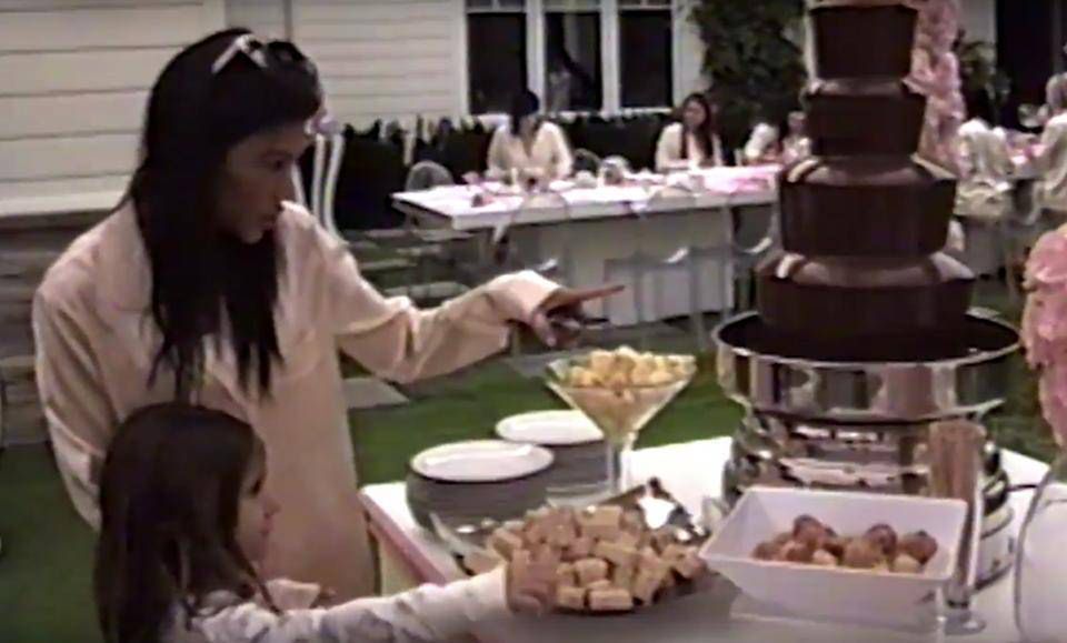 Kourtney Kardashian na baby shower u Kylie Jenner