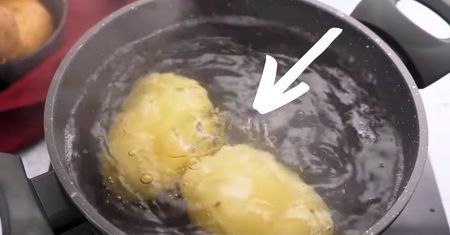 Nigdy nie wylewaj takiej wody! Zastąpi kilka drogich produktów