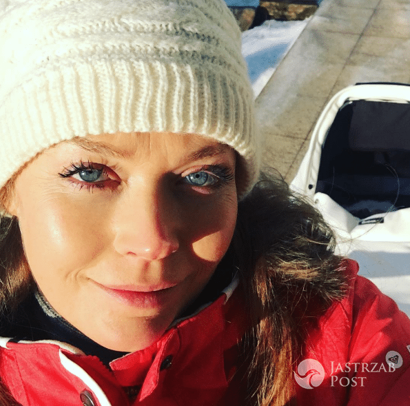 Tamara Arciuch na spacerze z córką