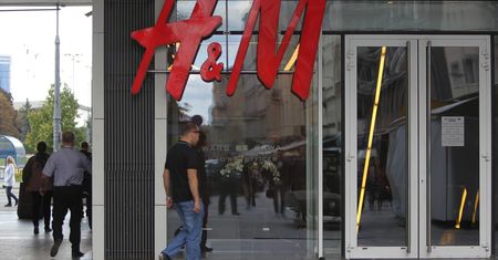 H&M kończy z drukowanym katalogiem. Internet bierze górę