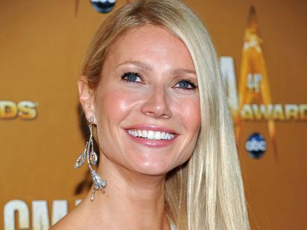 Gwyneth Paltrow zje karalucha