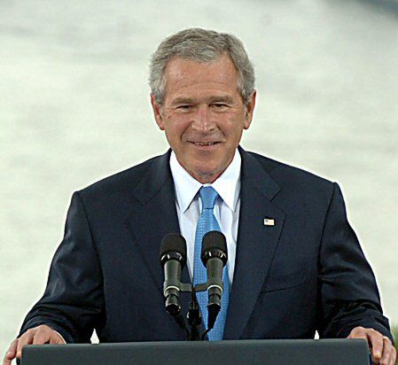 Bush odzyskuje popularność