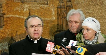Kloch: papież nie zmienił decyzji, tylko przyjął rezygnację Wielgusa