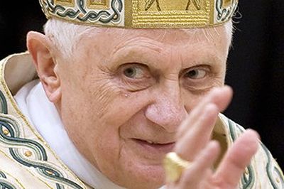 "Ekskomunika to haniebny sygnał z Watykanu"