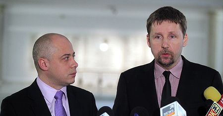 "Chcemy prezydenta z klasą, który zna języki i nie siada pierwszy"