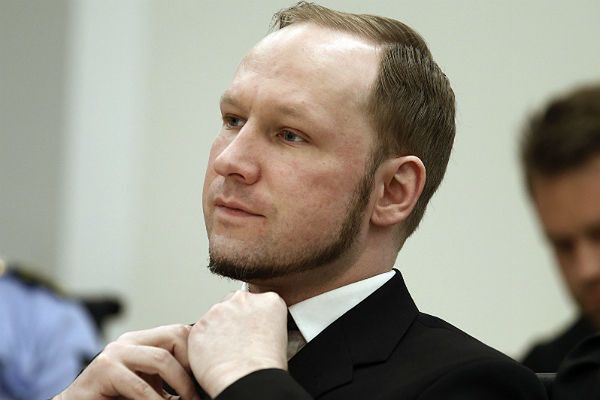 Anders Breivik skarży się na warunki w więzieniu. "Nie przeżyję"