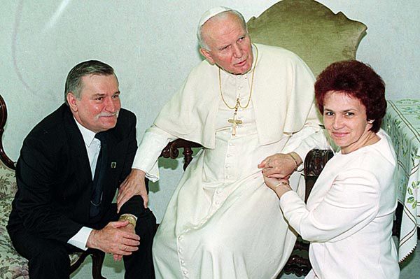 Lech Wałęsa: kanonizacja Jana Pawła II to wielka sprawa