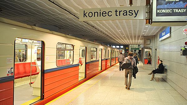 Metro warszawskie jest bardzo ważnym elementem komunikacji miejskiej