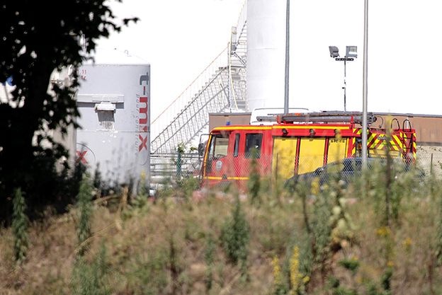 Atak na zakłady gazowe we Francji. Nie żyje co najmniej jedna osoba, są ranni