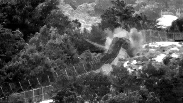 Wybuch miny zarejestrowany przez kamerę termowizyjną